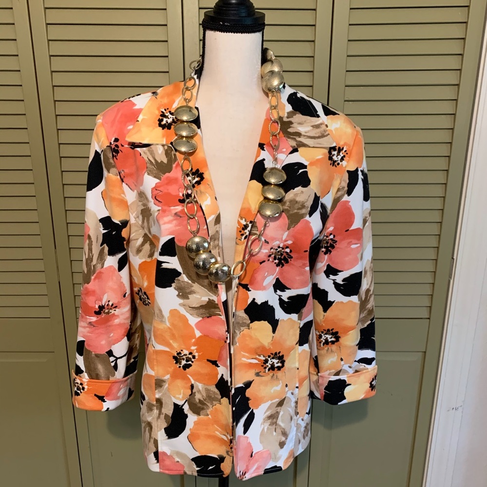Open front floral blazer 🍁